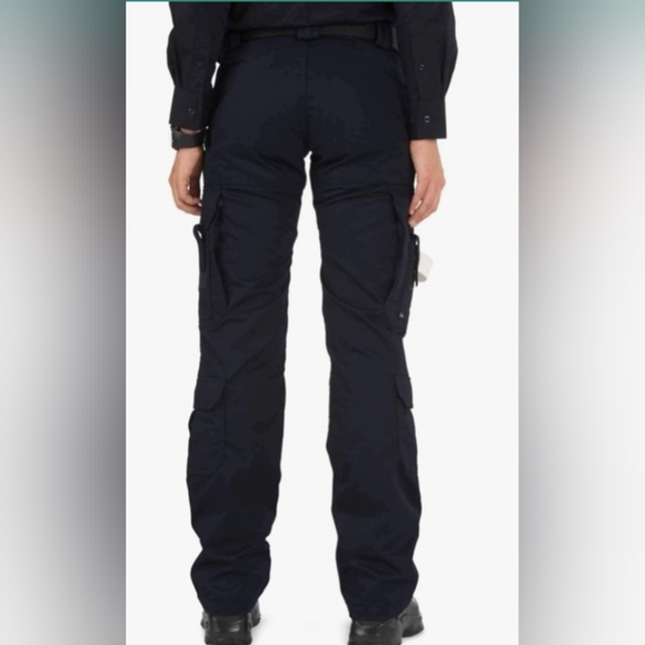 5.11 Tactical Pants Size 8L - Picture 3 of 4